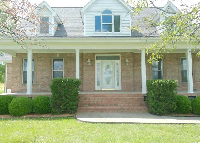 Property at 2727 Hines Rd, Paducah, KY 42201, 3 beds, 3.5 baths