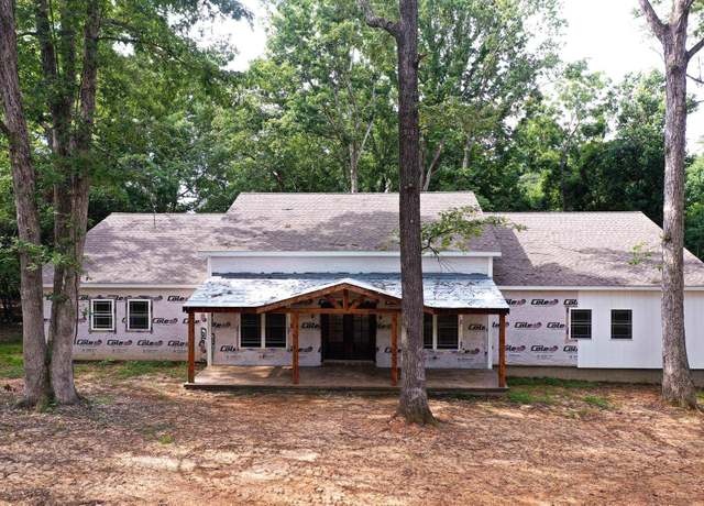 Property at 104 Water District Rd, Cadiz, KY 42211, 3 beds, 2.5 baths