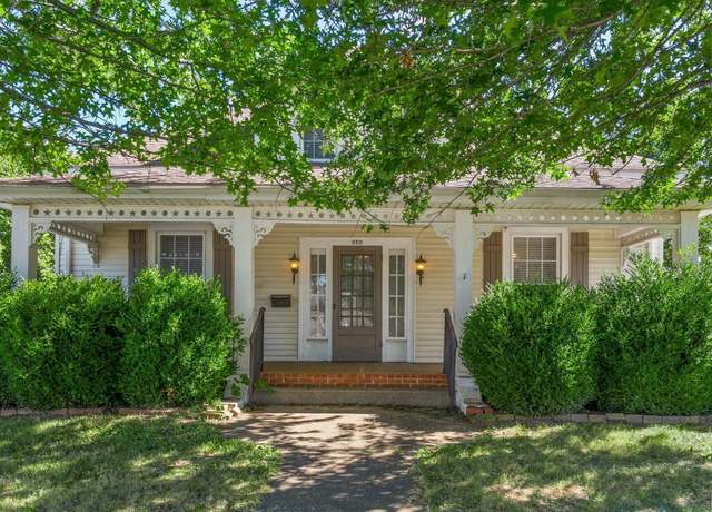 Property at 920 W Main St, Princeton, KY 42445, 3 beds, 2 baths