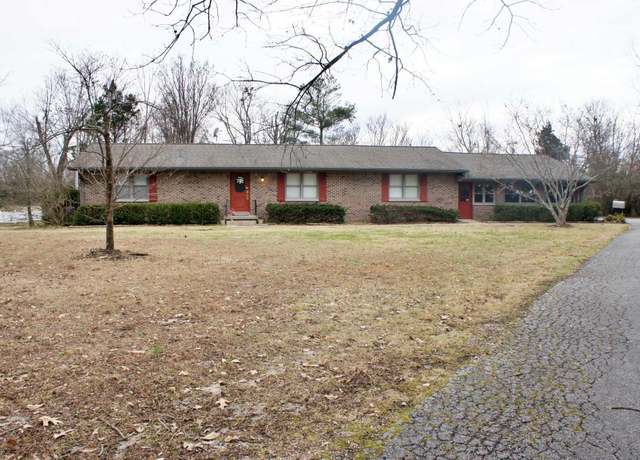 Property at 235 Old Pepper Ln, Paducah, KY 42001, 2 beds, 2.5 baths