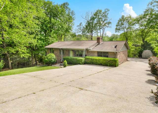 Property at 619 W Dogwood Dr, Kuttawa, KY 42055, 5 beds, 3 baths