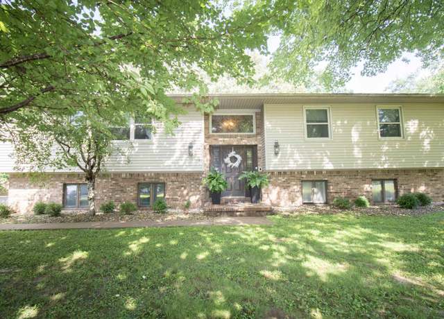 Property at 370 Mark Dr, Paducah, KY 42003, 4 beds, 3 baths