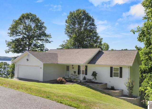 Property at 361 Pollard Cir, Cadiz, KY 42211, 3 beds, 2 baths