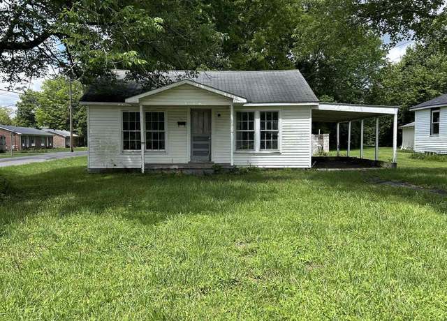 Property at 610 S 9th St, Murray, KY 42071, 2 beds, 1 bath