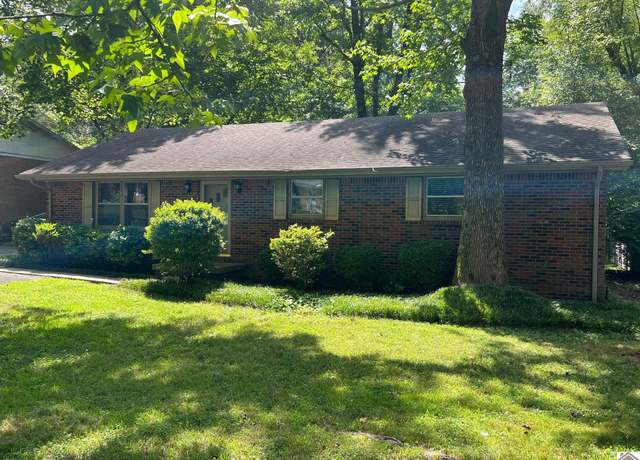 Property at 360 Longview Dr, Paducah, KY 42001, 3 beds, 2 baths