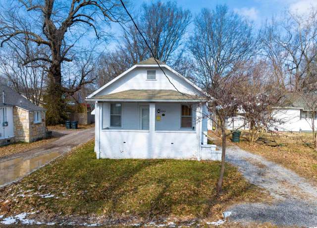 Property at 2209 Lindsey St, Paducah, KY 42001, 2 beds, 1 bath