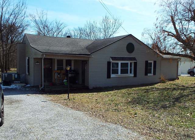 Property at 2511 Mayfield Hwy, Benton, KY 42025, 3 beds, 2 baths