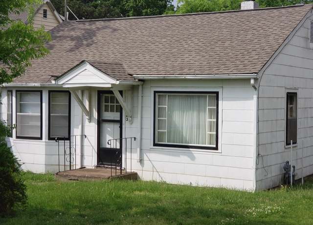 Property at 223 Charleston Ave, Paducah, KY 42001, 2 beds, 1 bath