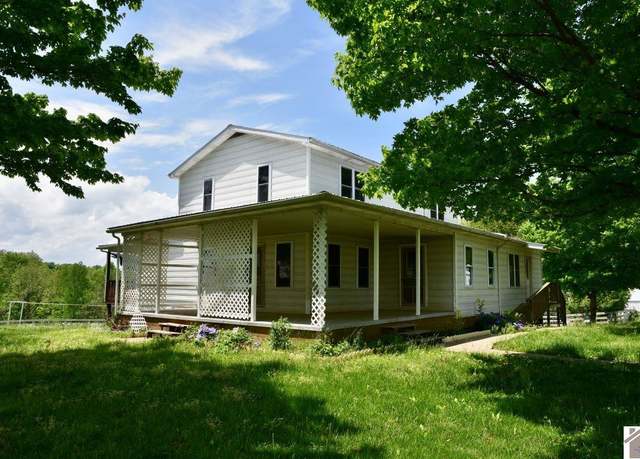 Property at 1340 Roe Wafford Rd, Marion, KY 42064, 4 beds, 1 bath