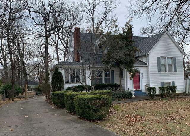 Property at 1105 Sycamore St, Murray, KY 42071, 3 beds, 1 bath