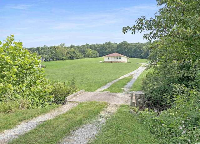 Property at 950 Farmersville Rd, Princeton, KY 42445, 2 beds, 1 bath