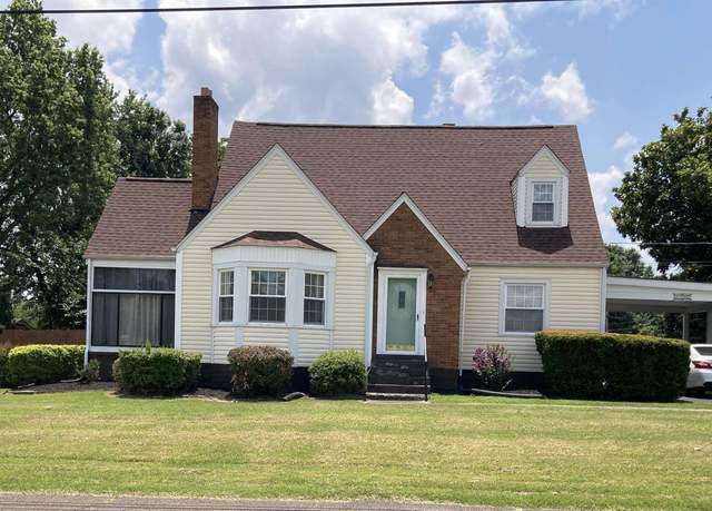 Property at 1300 S 9th St, Mayfield, KY 42066, 3 beds, 2 baths