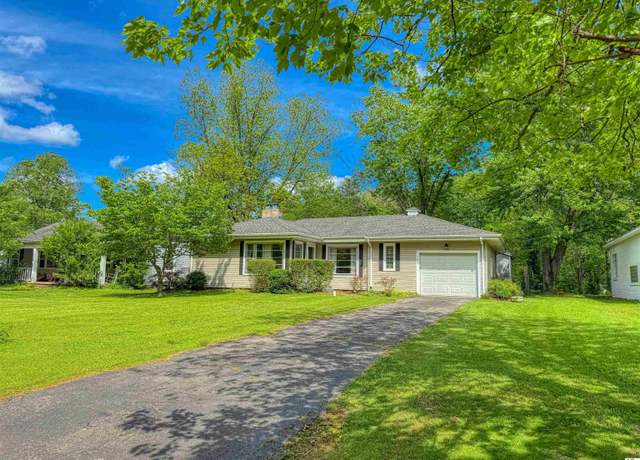 Property at 308 N 8th St, Murray, KY 42071, 2 beds, 2 baths