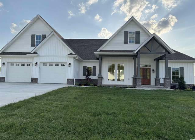 Property at 317 Parkway Dr, Mayfield, KY 42066, 4 beds, 3 baths
