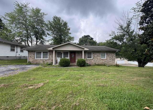 Property at 147 Longview Dr, Paducah, KY 42001, 4 beds, 2.5 baths