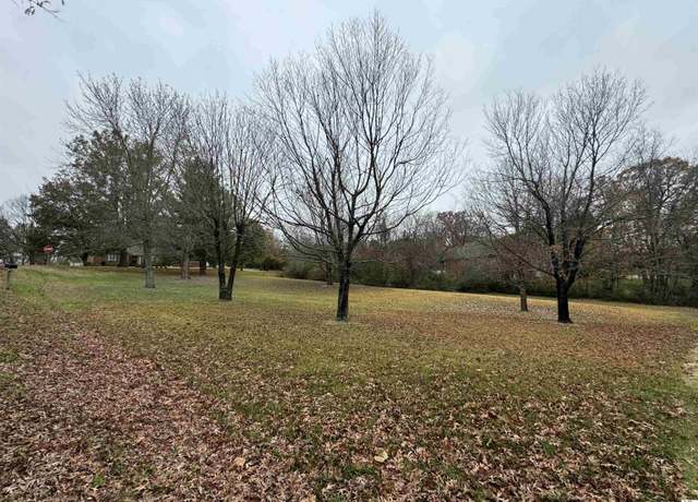 Property at 409 Lutes Rd, Paducah, KY 42001