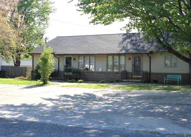 Property at 1706 Ridgewood Dr, Murray, KY 42071
