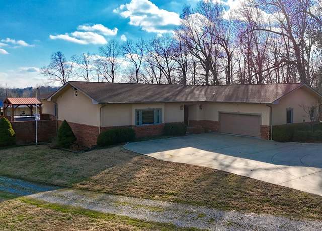 Property at 550 Pioneer Ln, Calvert City, KY 42029, 3 beds, 3 baths