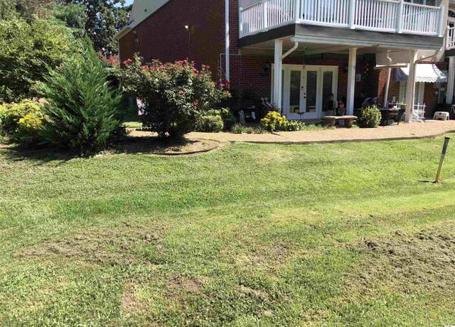 Property at 1139 Augusta Dr, Mayfield, KY 42066, 2 beds, 1.5 baths
