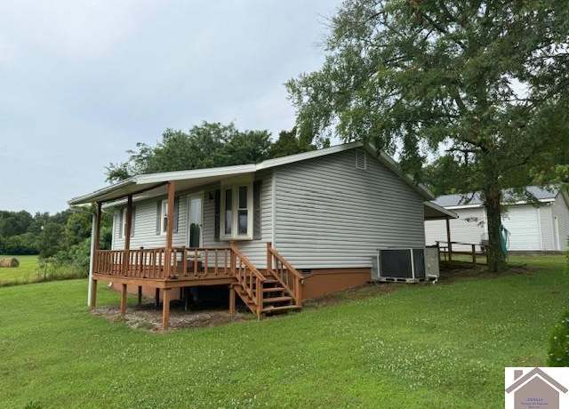Property at 3415 Gilkey Ln, Hopkinsville, KY 42240, 3 beds, 1 bath