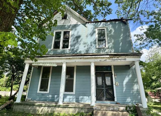Property at 1806 Broad St, Paducah, KY 42003, 3 beds, 2 baths