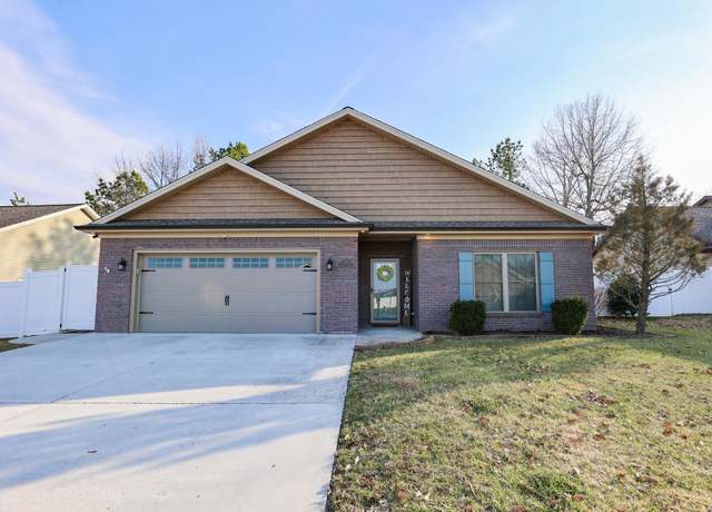 Property at 270 Riegel Ln, Paducah, KY 42001, 3 beds, 2 baths