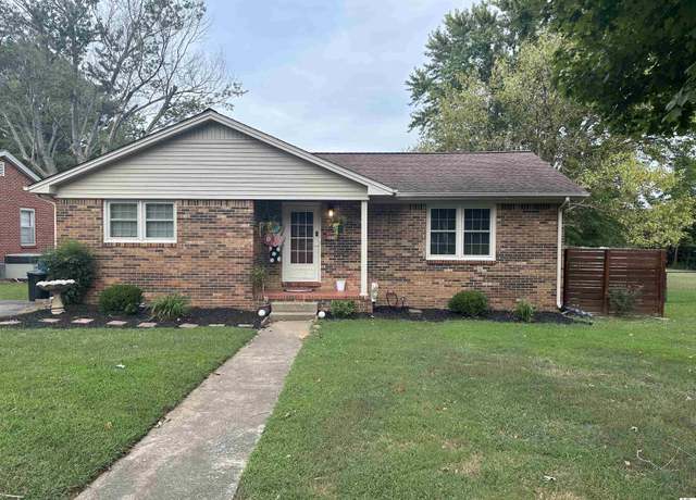 Property at 321 Irvan St, Murray, KY 42071, 3 beds, 1 bath