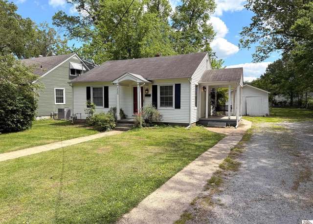 Property at 2520 Clark St, Paducah, KY 42001, 2 beds, 1 bath