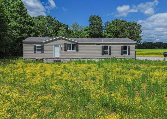 Property at 944 Salem Chapel Rd Rd S, Benton, KY 42025, 3 beds, 2 baths