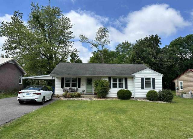 Property at 203 N 17th St, Murray, KY 42071, 3 beds, 1.5 baths