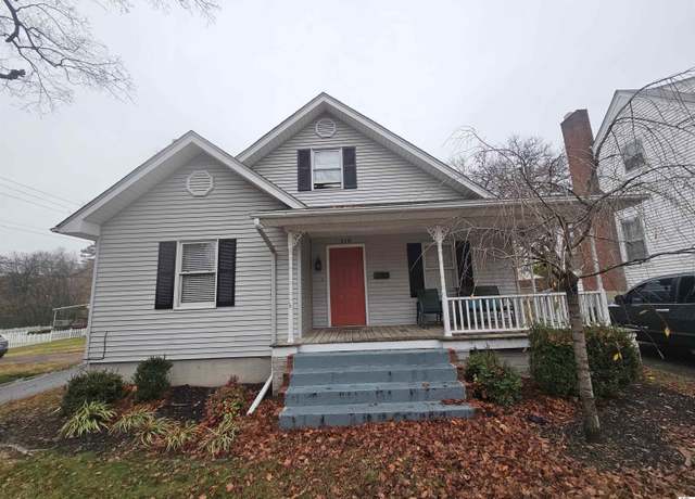 Property at 310 S 6th St, Murray, KY 42071, 3 beds, 3 baths