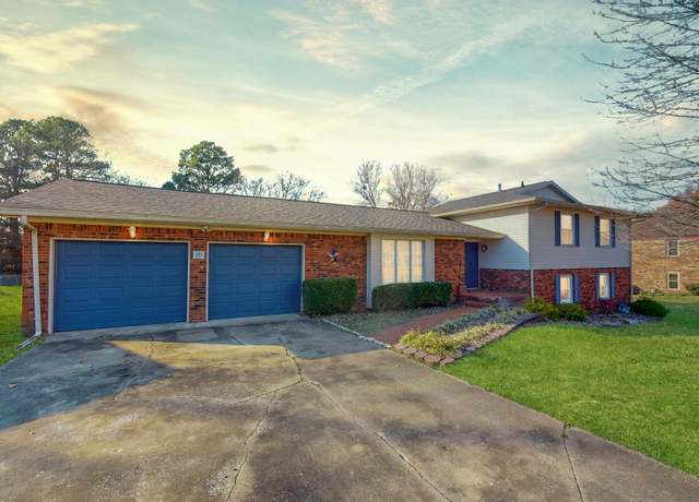 Property at 155 County Line Rd, Paducah, KY 42003, 5 beds, 3 baths
