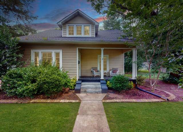 Property at 1008 Olive St, Murray, KY 42071, 2 beds, 2 baths