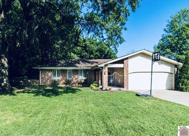 Property at 2021 Natchez Ln, Paducah, KY 42001, 3 beds, 2 baths