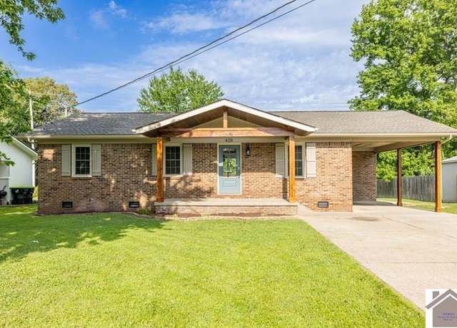 Property at 409 Fairlane Dr, Mayfield, KY 42066, 3 beds, 2 baths