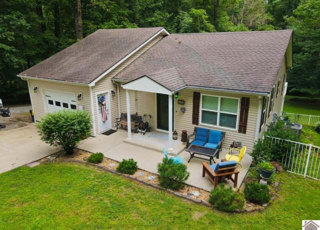 Property at 320 Rockcastle Lakeshore Dr, Cadiz, KY 42211, 3 beds, 2.5 baths