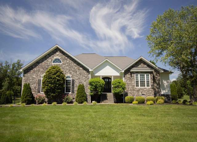 Property at 165 Valor Ct, Paducah, KY 42003, 5 beds, 3.5 baths