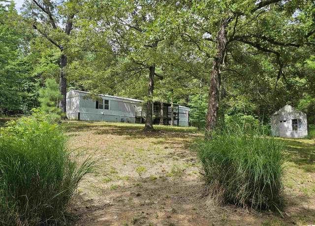 Property at 54 Spencer Dr, New Concord, KY 42076, 3 beds, 2 baths
