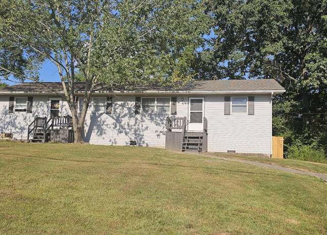 Property at 1801 Ridgewood Dr, Murray, KY 42071, 4 beds, 2 baths