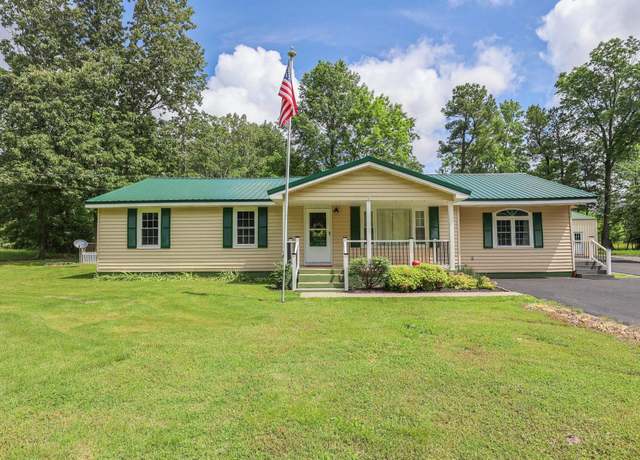 Property at 2100 Dixie Ave, Paducah, KY 42003, 3 beds, 2 baths