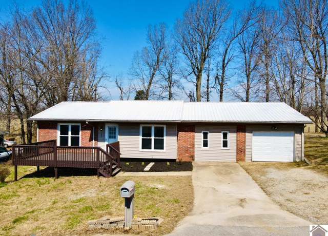 Property at 285 Mockingbird Ln, Madisonville, KY 42431, 4 beds, 2 baths