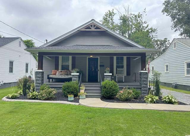 Property at 2605 Clark St, Paducah, KY 42003, 3 beds, 2 baths