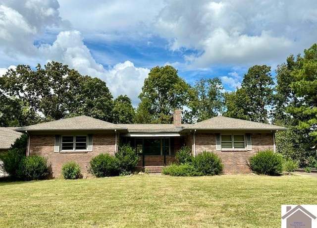 Property at 1514 Kirkwood Dr, Murray, KY 42071, 3 beds, 2.5 baths