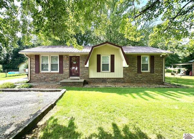 Property at 1204 Melrose Dr, Murray, KY 42071, 3 beds, 1 bath