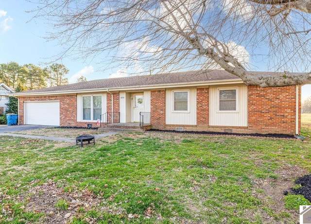 Property at 632 County Farm Rd, Wickliffe, KY 42087, 4 beds, 2 baths