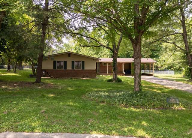 Property at 1223 W Dogwood Dr, Murray, KY 42071, 3 beds, 3 baths