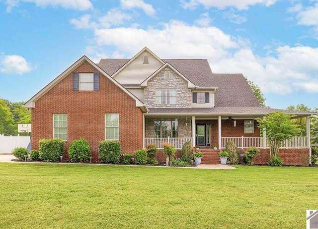 Property at 2007 Atkins Way, Murray, KY 42071, 4 beds, 3.5 baths