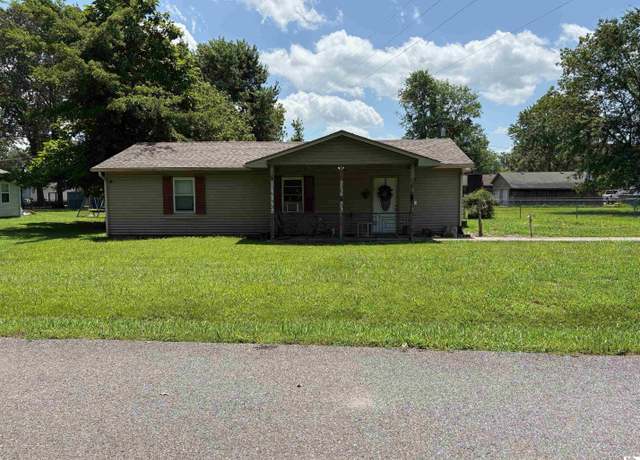 Property at 110 Virginia St, Paducah, KY 42003, 3 beds, 1.5 baths