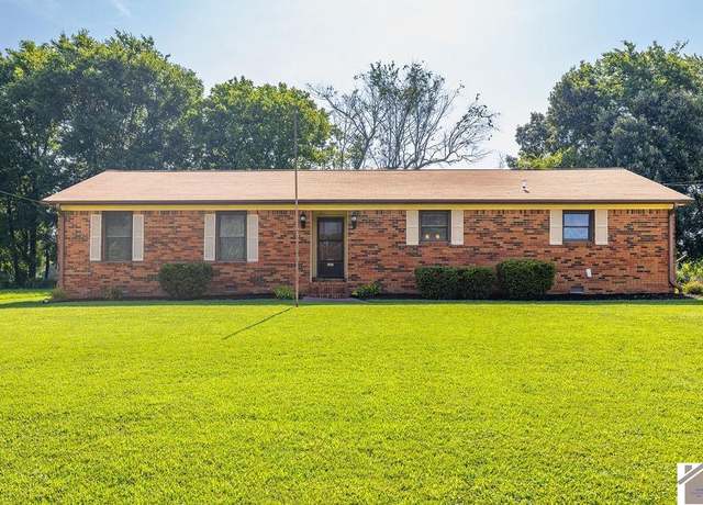 Property at 385 Maplewood Cir, Murray, KY 42071, 3 beds, 1.5 baths