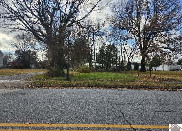 Property at 627 N 9th St, Paducah, KY 42001